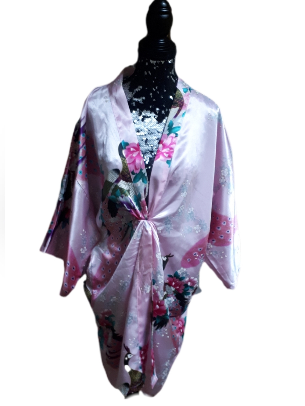 Urban Luxe Design Co. Pink Floral Satin Kimono Robe